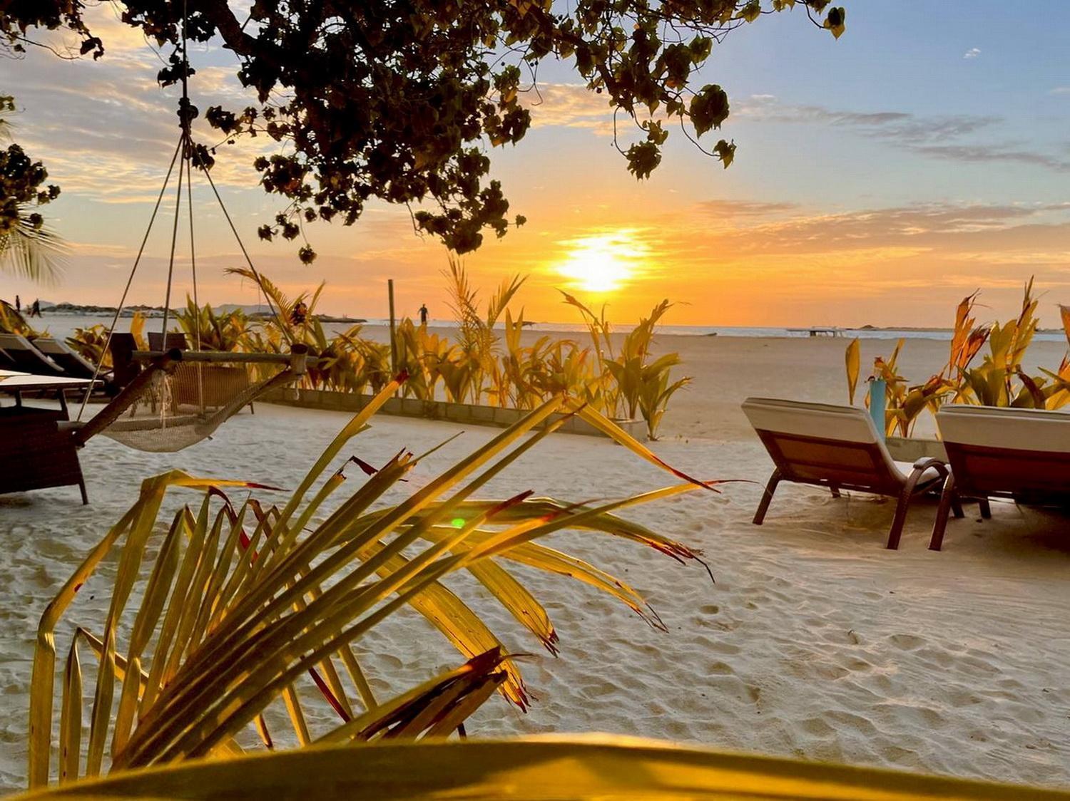 Wind Breeze Sunset View Inn Guraidhoo  Exterior foto